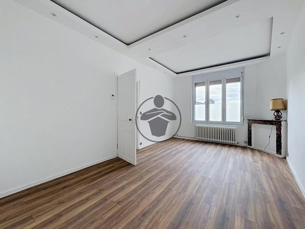 Location                                                      Maison
                        
                     4 pièces                      107 m2                     à Saint-Quentin