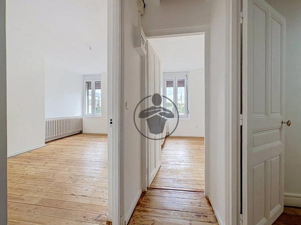 Location                                                      Maison
                        
                     4 pièces                      107 m2                     à Saint-Quentin