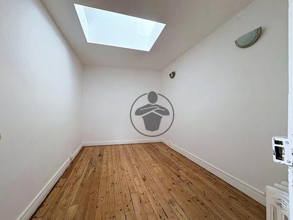 Location                                                      Maison
                        
                     4 pièces                      107 m2                     à Saint-Quentin