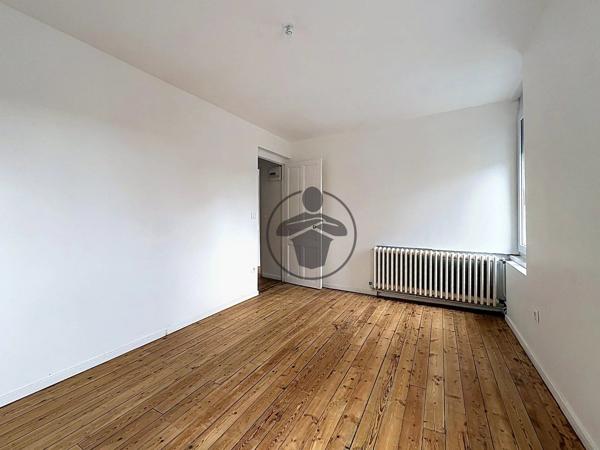 Location                                                      Maison
                        
                     4 pièces                      107 m2                     à Saint-Quentin