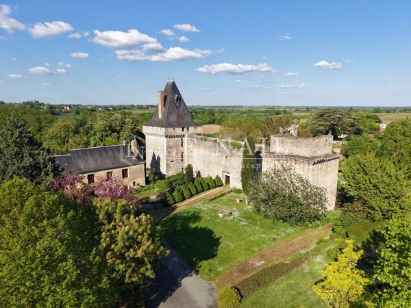 Château féodal, ISMH, et son domaine des XIIe, XVe et XVIe siècles