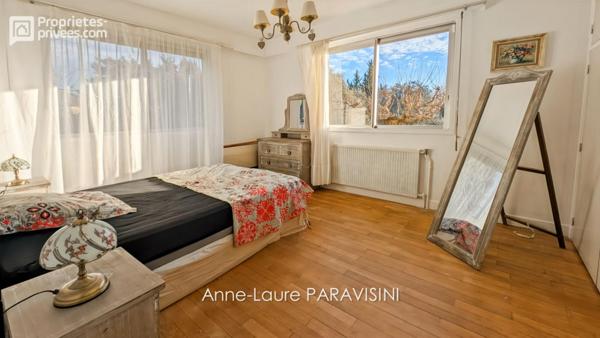 Maison d'architecte dans le Sud de la France face au Canal du Midi