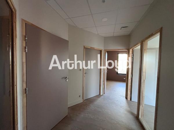 Bureaux Epron 71.61 m²