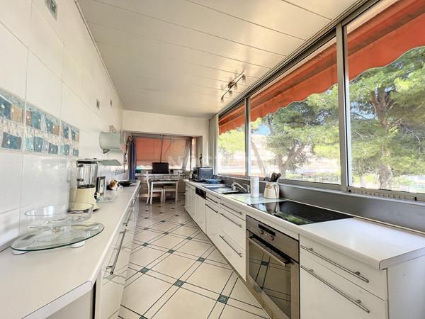 PORT CAMARGUE - APPARTEMENT P2 AVEC TERRASSE - VUE MER