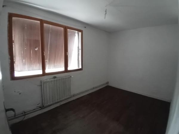 Maison à BEAUSSAIS-VITRE, 79370 - 8 pièces 190m²