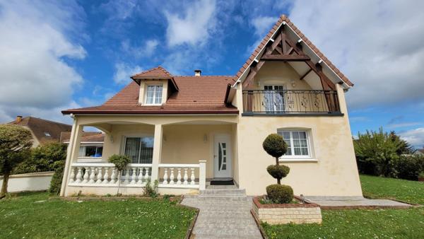 Pavillon de 122 m2 avec 3 chambres sur un terrain de 630 m2