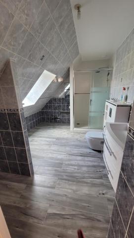 Pavillon de 122 m2 avec 3 chambres sur un terrain de 630 m2