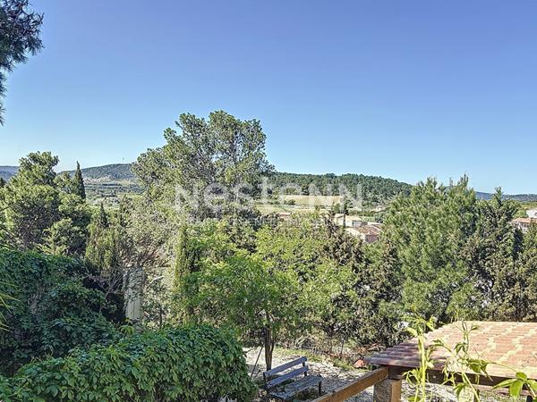 Charmante Maison de 178 m² + Local professionnel de 150 m² dans propriété avec terrain sur parcelle de 2566 m² à Portel-des-Corbières