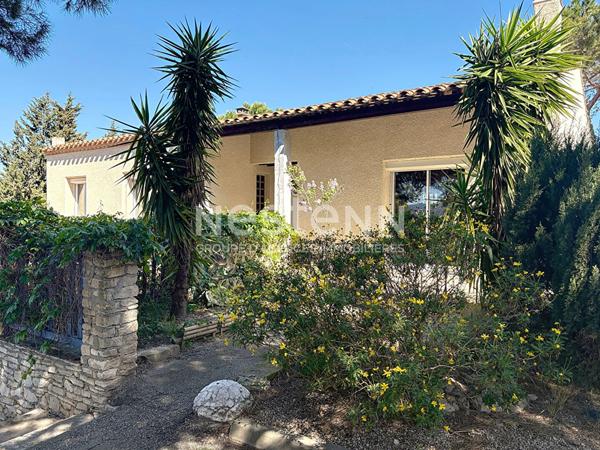 Charmante Maison de 178 m² + Local professionnel de 150 m² dans propriété avec terrain sur parcelle de 2566 m² à Portel-des-Corbières