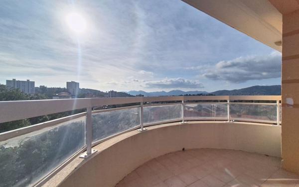 Appartement à vendre    3 pièces • 61,42 m2 Le Cannet