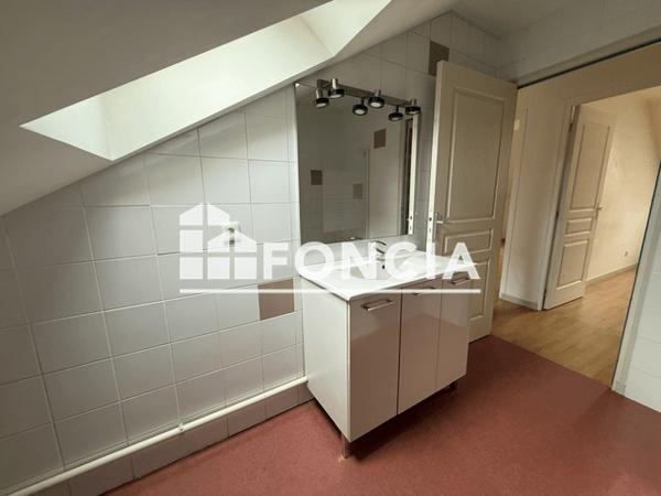 Location Appartement 3 pièces 80 m² - 14 RUE DE LA PAIX Charleville Mezieres 08000