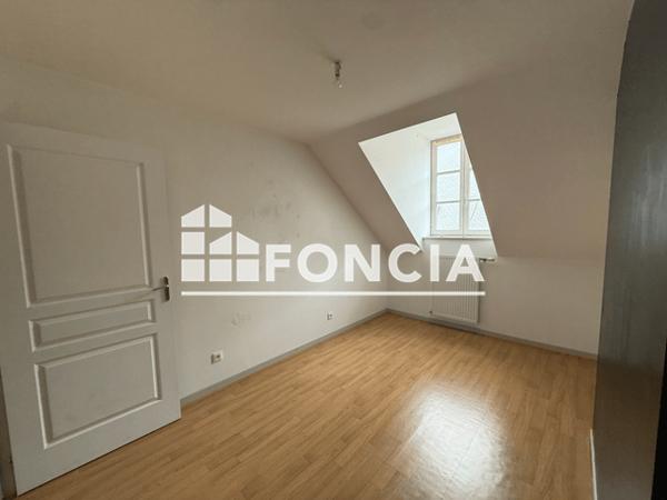 Location Appartement 3 pièces 80 m² - 14 RUE DE LA PAIX Charleville Mezieres 08000