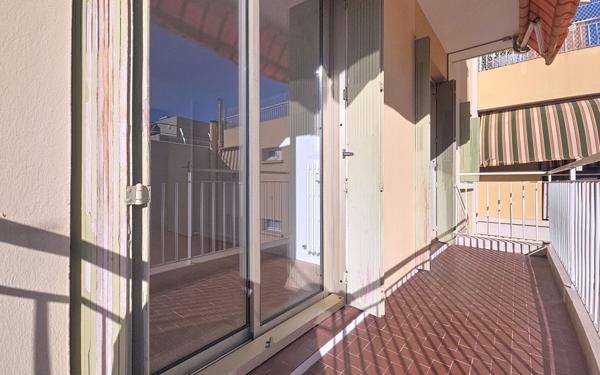 Appartement à vendre    4 pièces • 77 m2 Saint-Laurent-du-Var