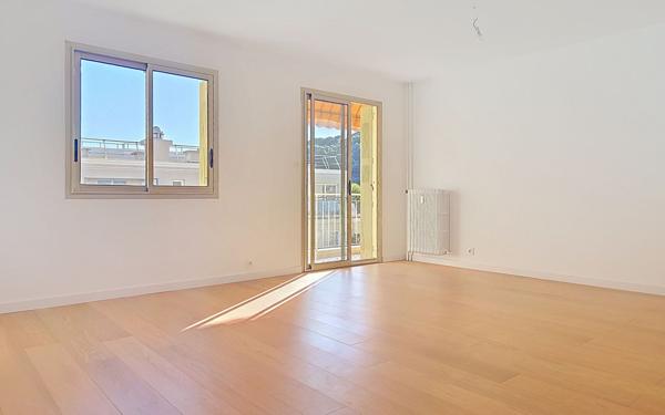 Appartement à vendre    4 pièces • 77 m2 Saint-Laurent-du-Var