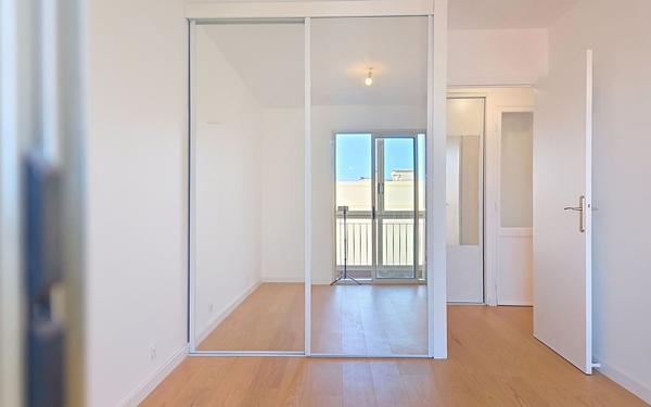 Appartement à vendre    4 pièces • 77 m2 Saint-Laurent-du-Var