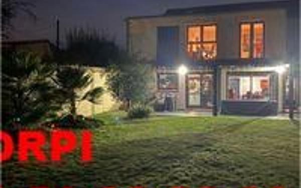 Maison à vendre    5 pièces • 174 m2 Oissel