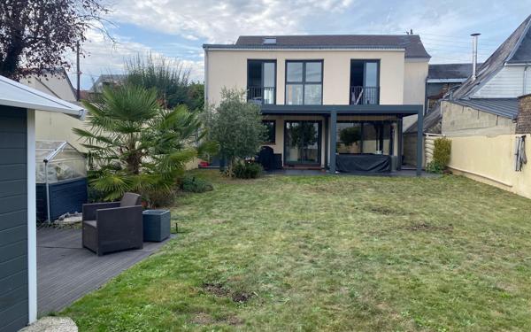 Maison à vendre    5 pièces • 174 m2 Oissel