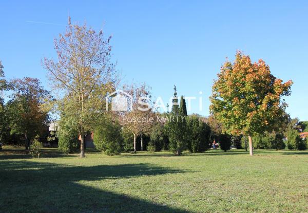 Beau terrain plat viabilisé vue Pyrénées