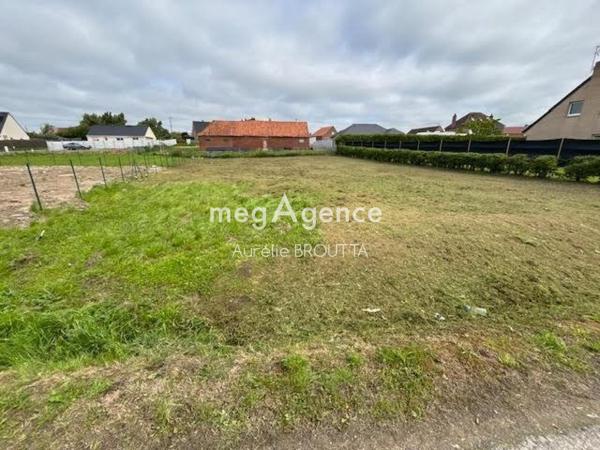 Terrain à AIRE-SUR-LA-LYS, 62120 - 2391m²