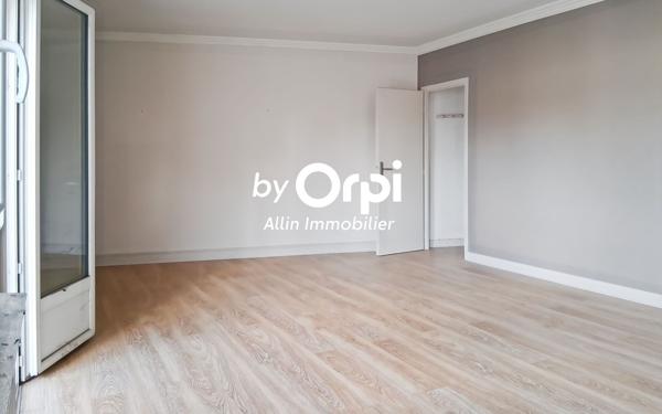 Appartement à vendre    2 pièces • 62,64 m2 Montluçon