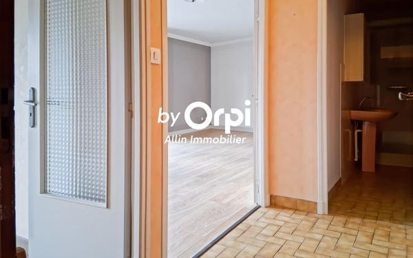 Appartement à vendre    2 pièces • 62,64 m2 Montluçon