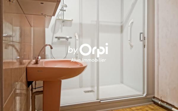 Appartement à vendre    2 pièces • 62,64 m2 Montluçon