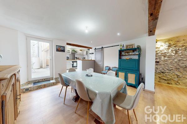 Maison de ville rénovée avec cour hyper centre d'Hagetmau