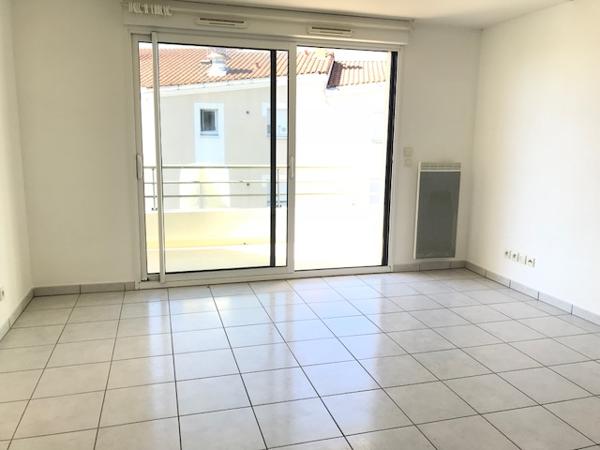 Appartement à louer Challans : 1 pièces, 24m² avec 0 chambre(s) à 474€ - AJP Immobilier Challans