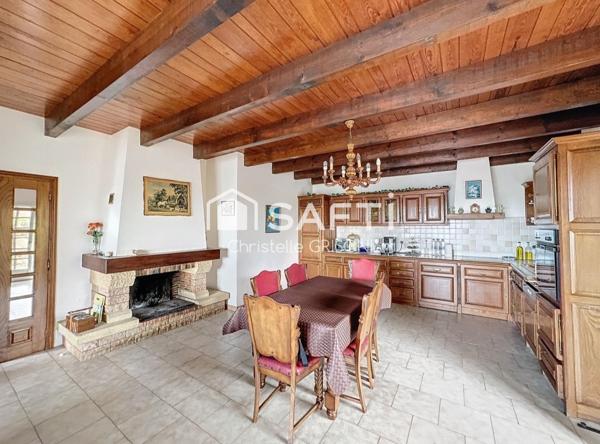 Maison T5, à 10 mn d’Ajaccio et 15 mn du magnifique Golfe de Lava .