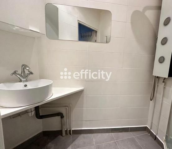 Appartement
         3 pièces
        - 57 m² 167 000 € *