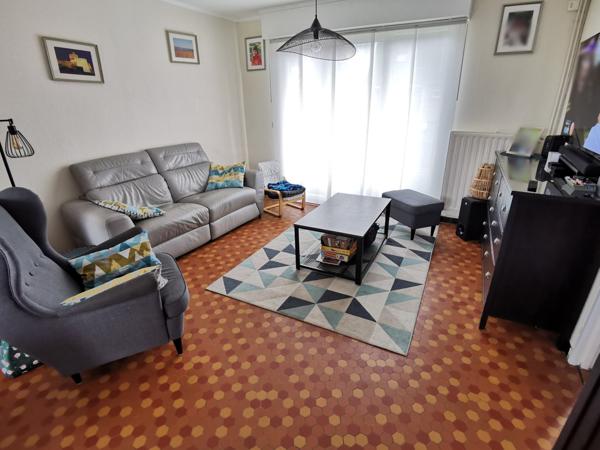 BELLE MAISON SEMI-INDIVIDUELLE 93 M2 3 CHAMBRES GARAGE PARKING JARDIN