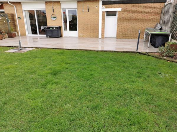 BELLE MAISON SEMI-INDIVIDUELLE 93 M2 3 CHAMBRES GARAGE PARKING JARDIN