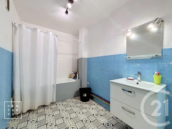 Appartement F4 à vendre  4 pièces - 96,50 m 2   PERPIGNAN  - 66