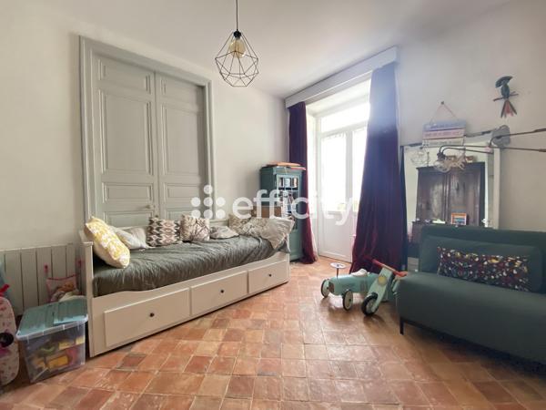 Appartement
         4 pièces
        - 105 m² 287 550 € *
