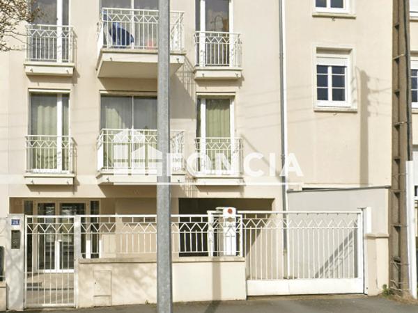 Location Parking - 28 AVENUE LA BLANCHERAIE Angers 49100