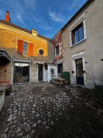 Belle maison de caractère au potentiel multiple