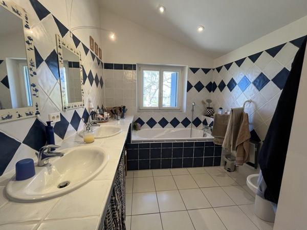 Maison à vendre |  Condom |  7 pièces | 185 m²