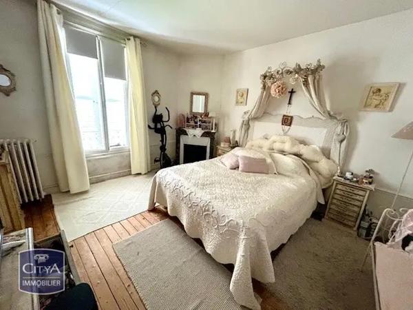 Maison à vendre 9 pièces 202.3m² Trilport (77470)
