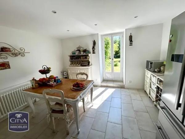 Maison à vendre 9 pièces 202.3m² Trilport (77470)