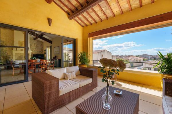 Vente Maison de luxe Saint-Laurent-d'Aigouze 7 Pièces 300 m²