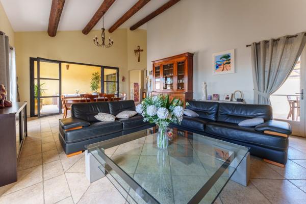 Vente Maison de luxe Saint-Laurent-d'Aigouze 7 Pièces 300 m²