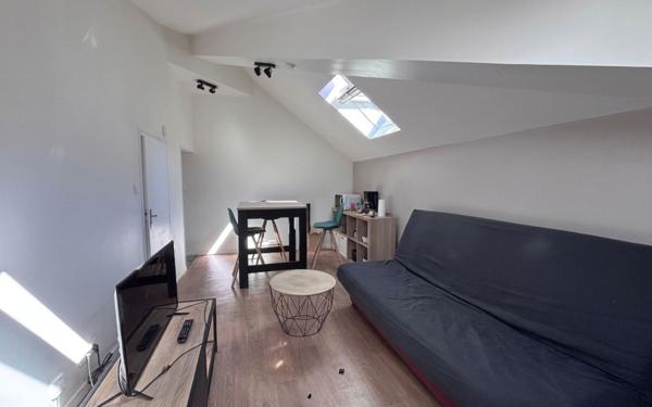 Appartement à louer    1 pièce • 21,58 m2 Châtellerault