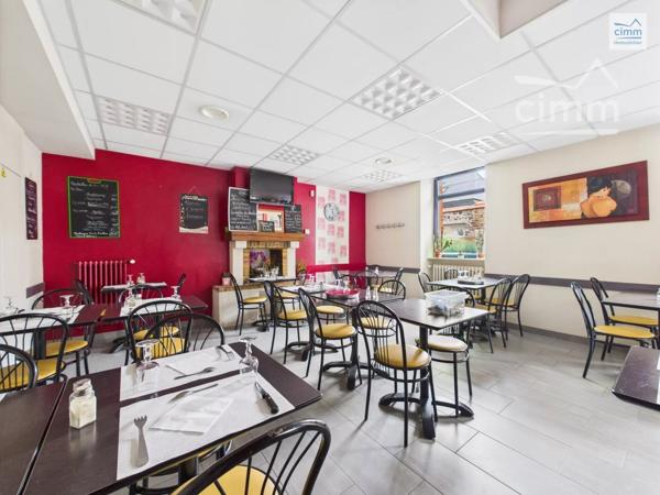 Cimm Immobilier Bréal-sous-Montfort vous propose à la vente ce bar/restaurant sur la commune de Montfort-sur-Meu.