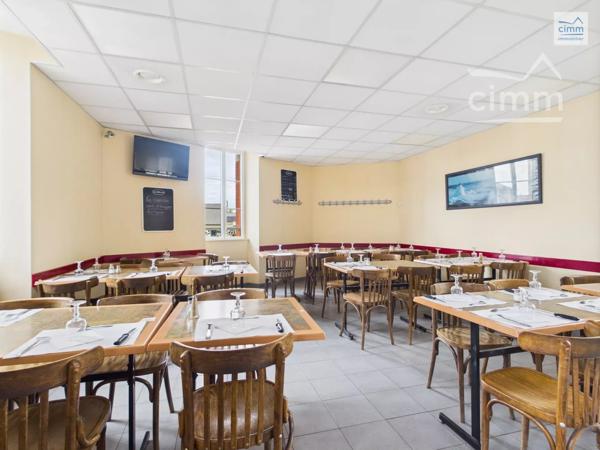 Cimm Immobilier Bréal-sous-Montfort vous propose à la vente ce bar/restaurant sur la commune de Montfort-sur-Meu.