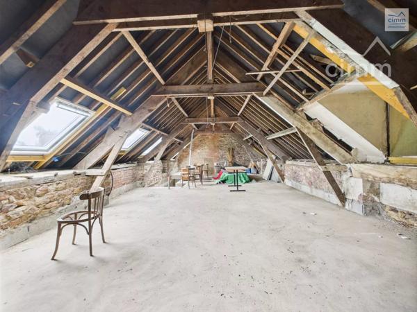Cimm Immobilier Bréal-sous-Montfort vous propose à la vente ce bar/restaurant sur la commune de Montfort-sur-Meu.