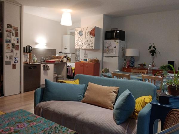 NANTES- Croix Bonneau / Bellevue - Appartement 3 chambres - balcon- parking,  
Nantes 44000