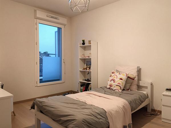 NANTES- Croix Bonneau / Bellevue - Appartement 3 chambres - balcon- parking,  
Nantes 44000