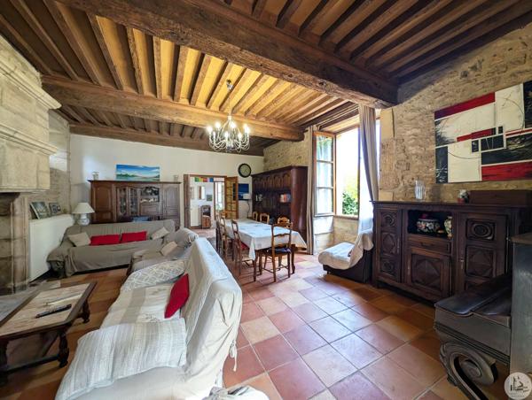 Maison, Dépendances, Proche centre-ville de Sarlat