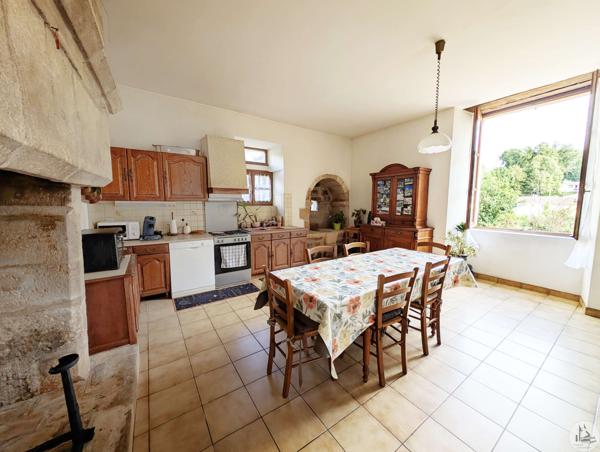 Maison, Dépendances, Proche centre-ville de Sarlat