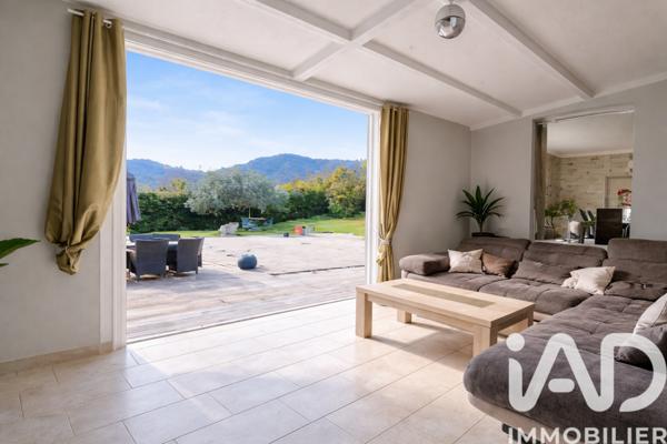 Maison à vendre 9 pièces 234 m² Malaucène